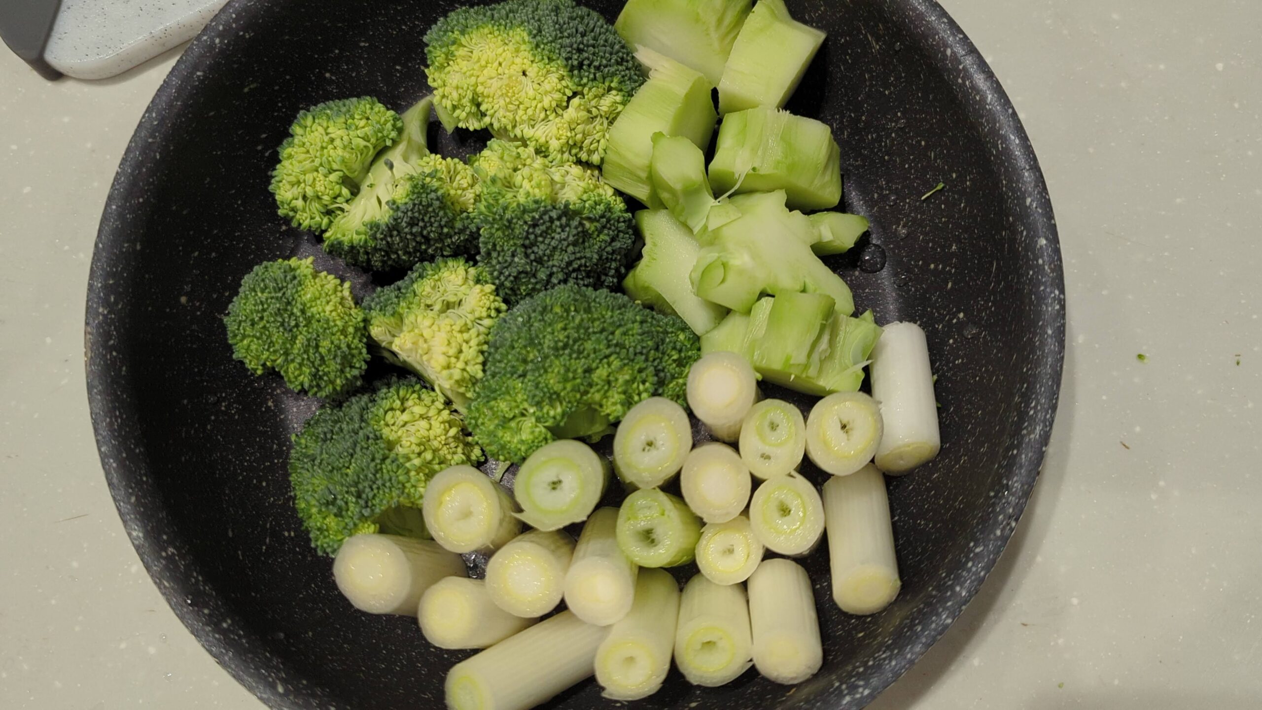 フライパンに敷き詰めた状態